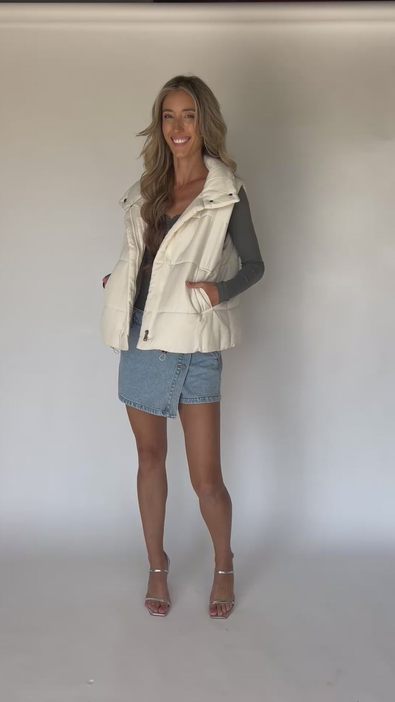 Celeste Vest